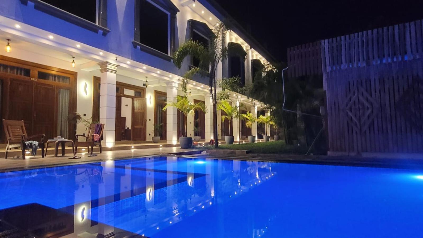 Crown Breeze Hotel Ahangama Exterior foto
