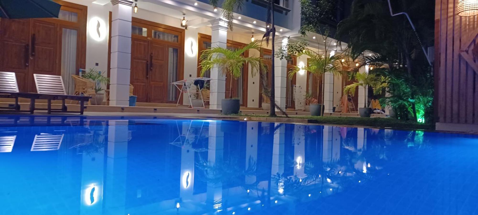 Crown Breeze Hotel Ahangama Exterior foto